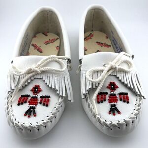 Minnetonka Thunderbird White Leather Beaded Moccasins  Size 6 NO BOX